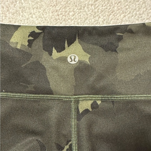 Lululemon Wunder Under Leggings Pant Luon Palm Party Fatigue Green Camo - Picture 13 of 14
